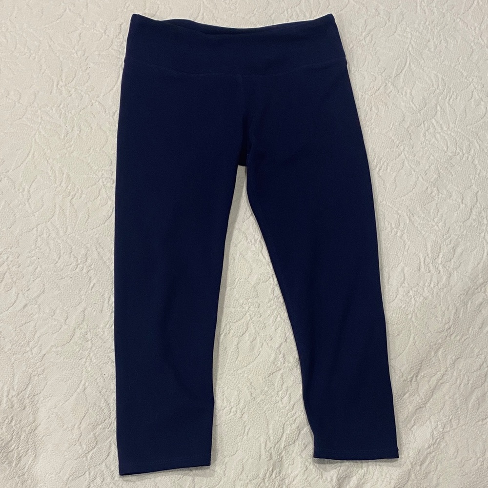 Fabletics Navy Blue Capris Leggings